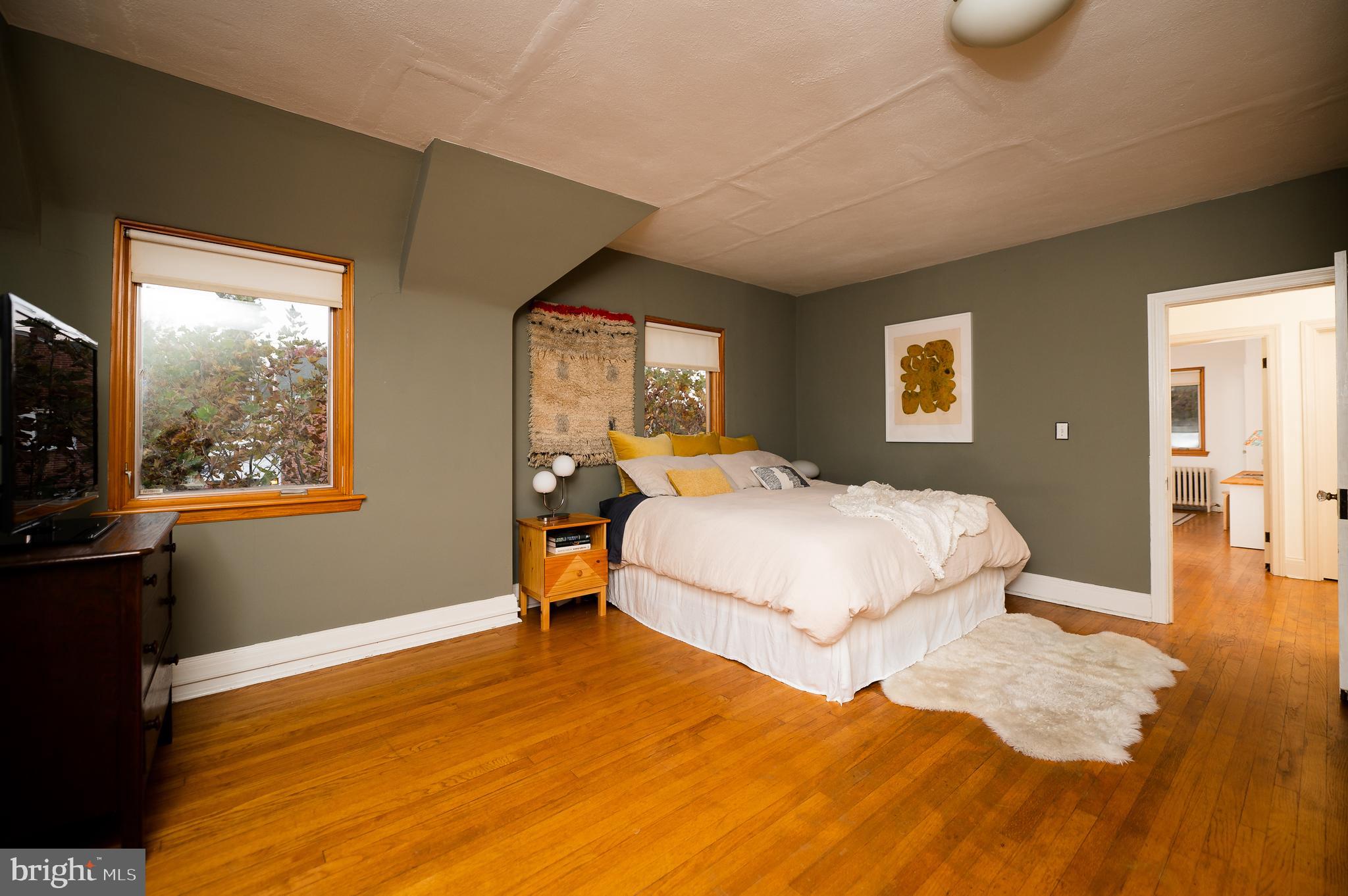 3727 Rexmere Road Baltimore, MD 21218 - Photo 28 of 56 Restful decor with great architectural details...