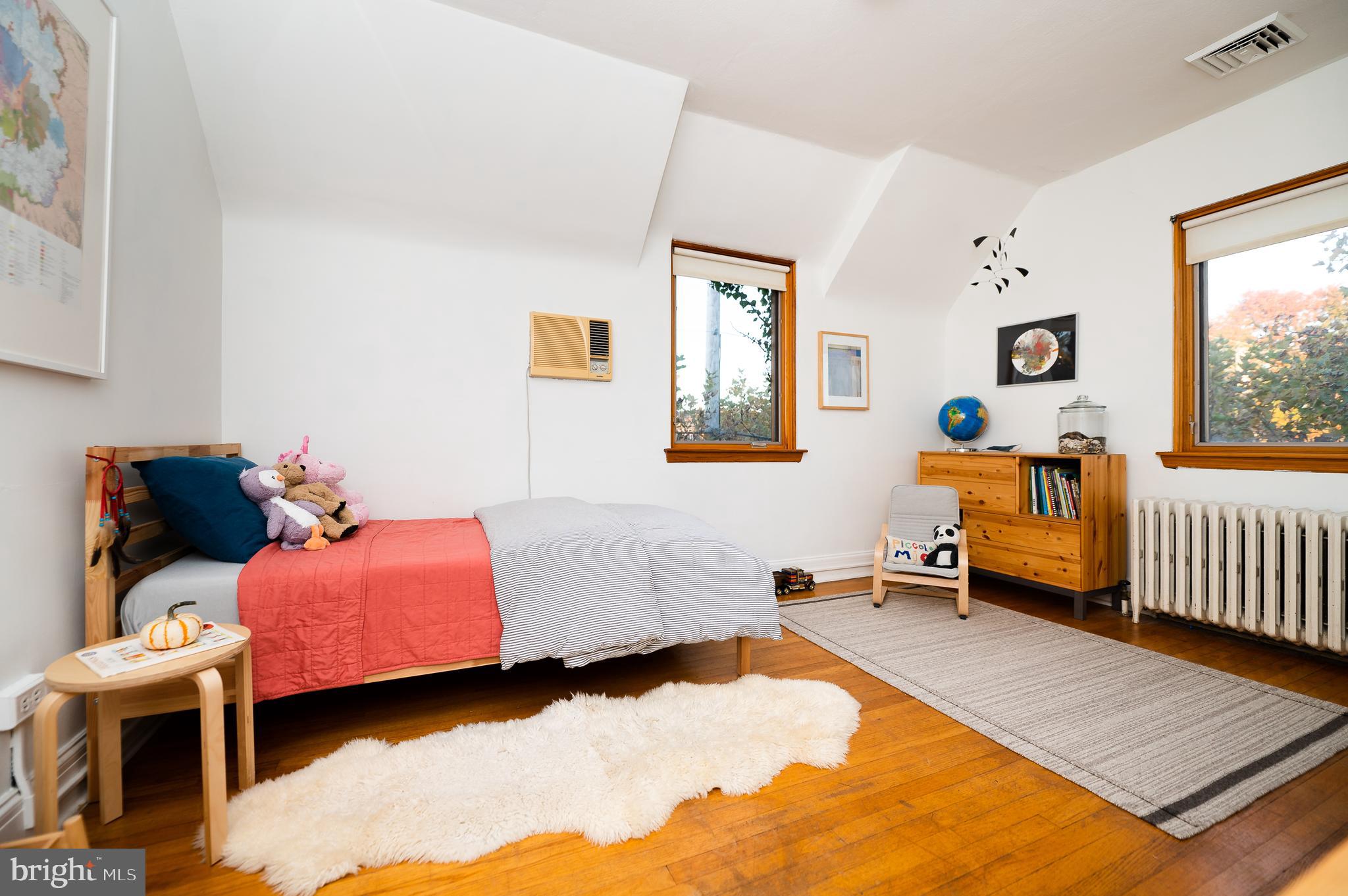 3727 Rexmere Road Baltimore, MD 21218 - Photo 32 of 56 Tons of natural light...