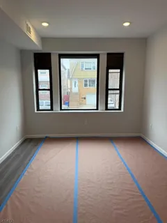 $2,800 | 37 6th Street, Harrison, NJ 07029