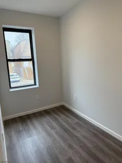 $2,800 | 37 6th Street, Harrison, NJ 07029