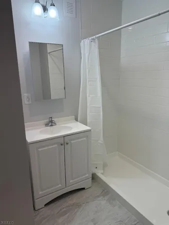 $2,800 | 37 6th Street, Harrison, NJ 07029