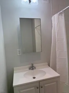 $2,800 | 37 6th Street, Harrison, NJ 07029