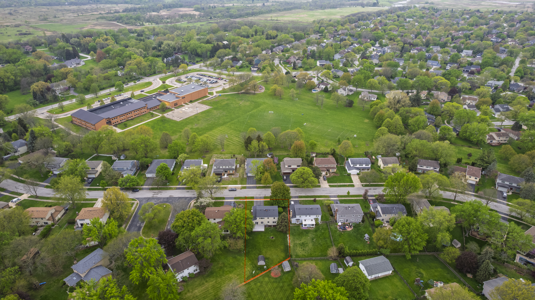 1494 Applegate Drive Naperville, IL 60565 - Photo 34 of 35 a view of a city