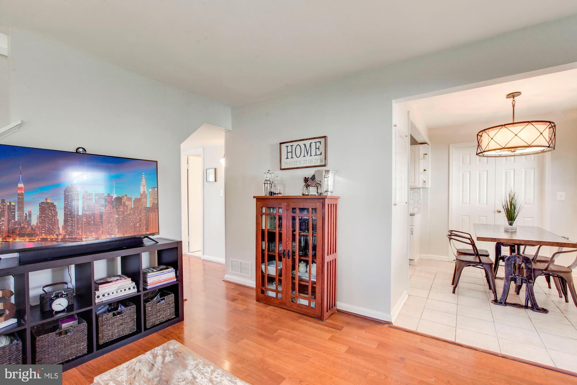 708 Justin Way Silver Spring, MD 20901 - Photo 17 of 30 Living/dining room