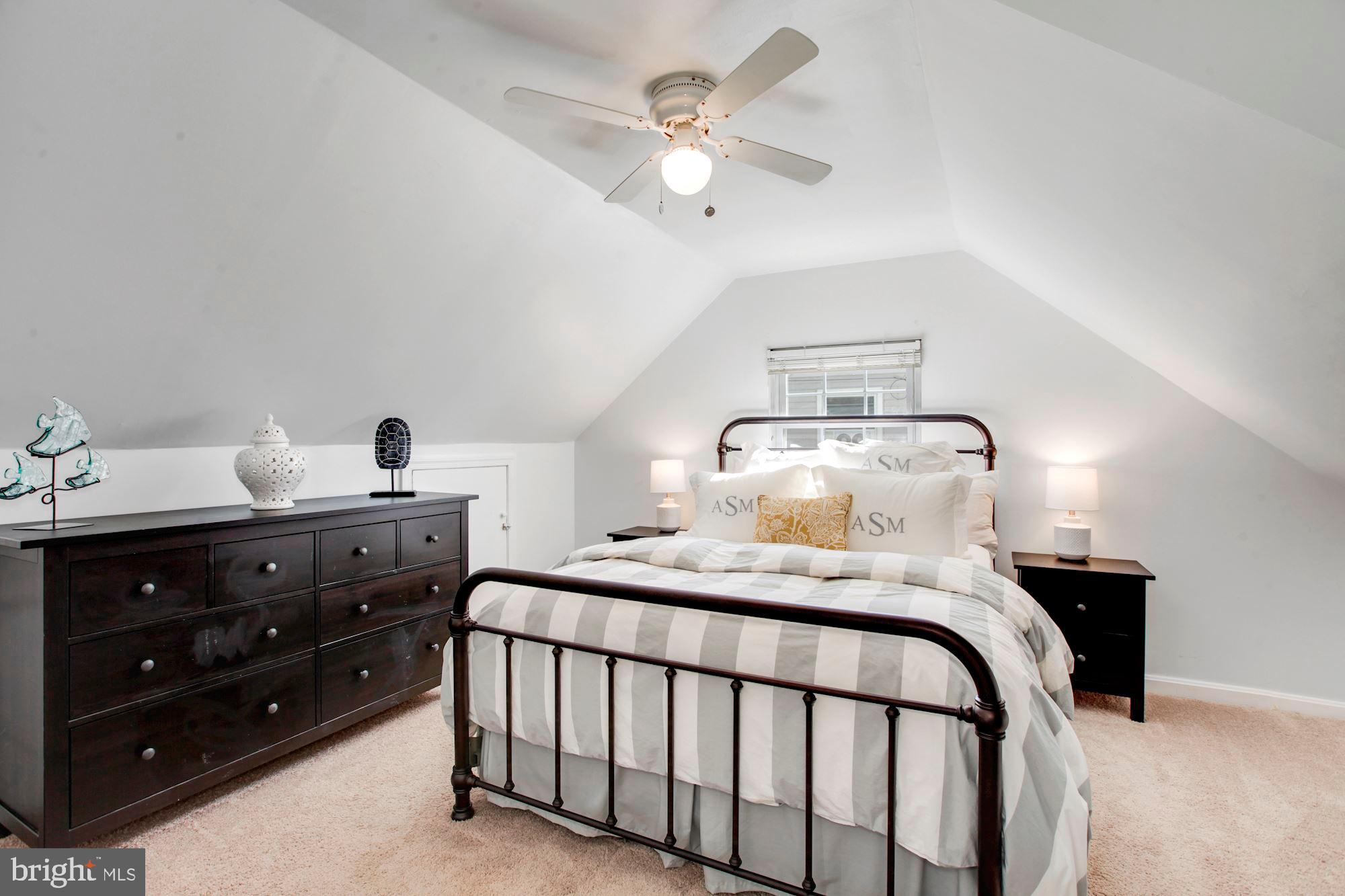 708 Justin Way Silver Spring, MD 20901 - Photo 20 of 30 2nd master bedroom upstairs