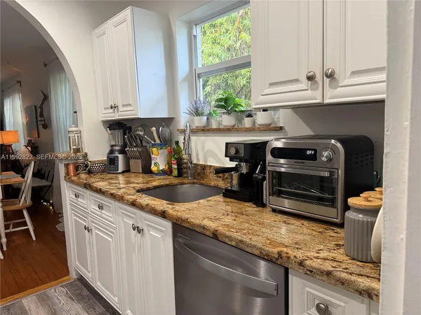 $2,500 | 1921 Jefferson Street, Hollywood, FL 33020