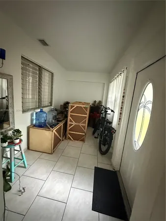 $2,500 | 1921 Jefferson Street, Hollywood, FL 33020