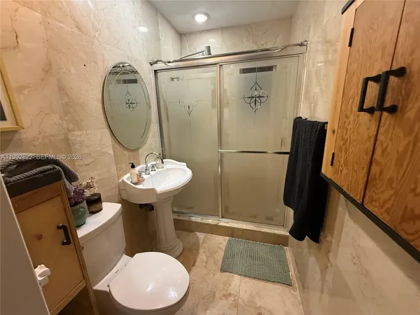 $2,500 | 1921 Jefferson Street, Hollywood, FL 33020