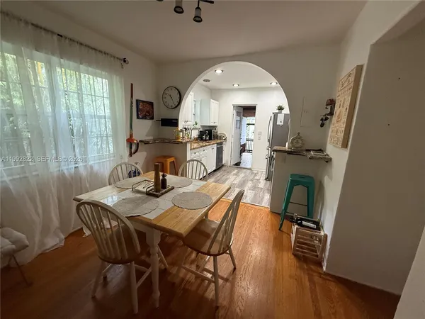 $2,500 | 1921 Jefferson Street, Hollywood, FL 33020