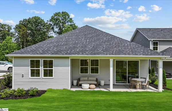 $385,030 | 821 South Sweetwater Hills Drive, Moore, SC 29369