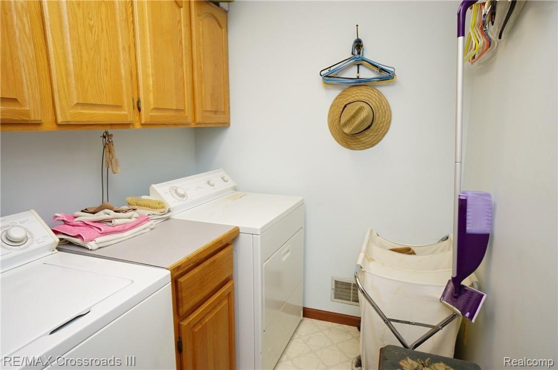 39863 Willis Road Belleville, MI 48111 - Photo 34 of 44 DSC09102.JPG
