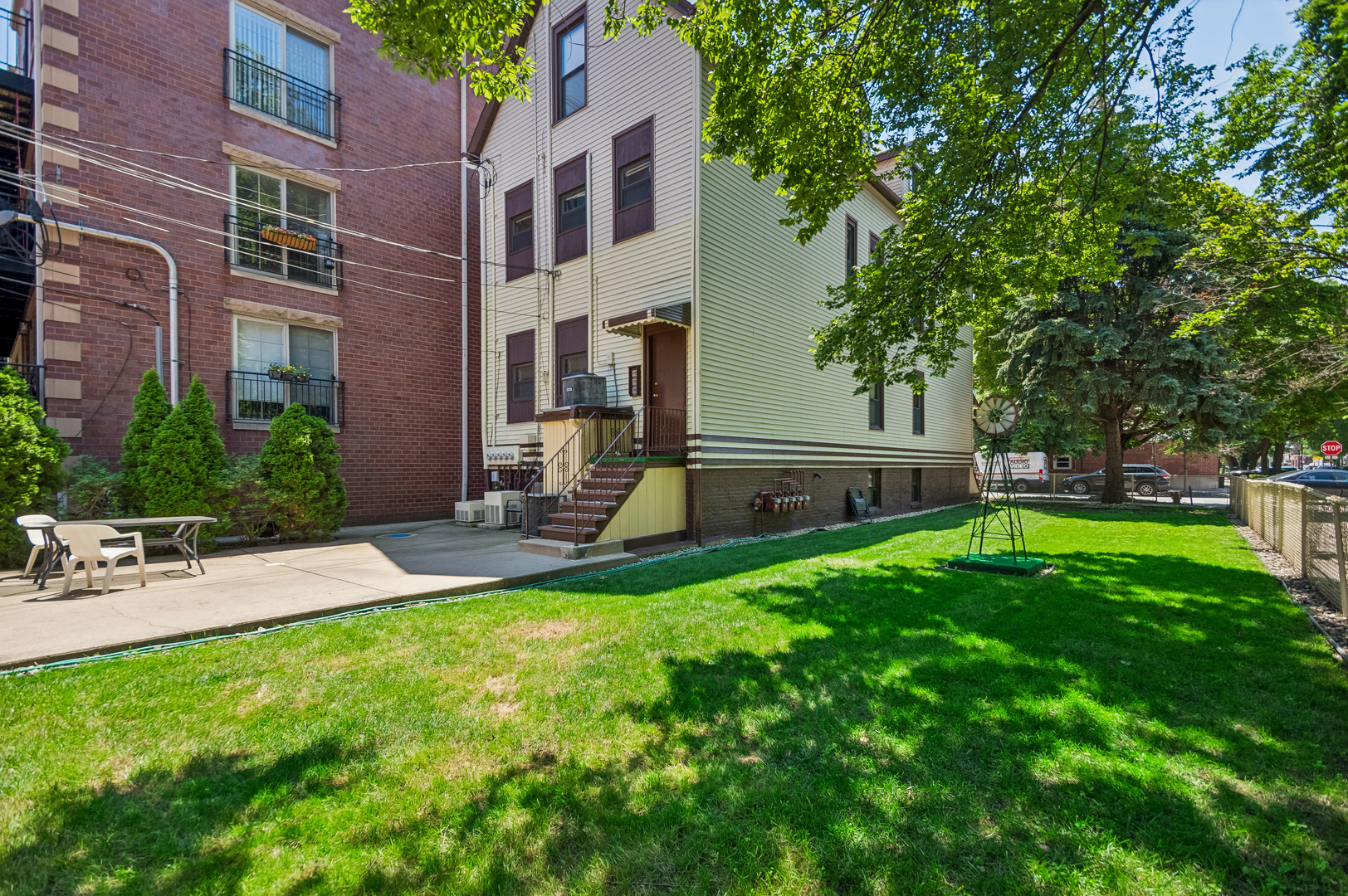1354 West George Street, Unit 1 Chicago, IL 60657 - Photo 12 of 13