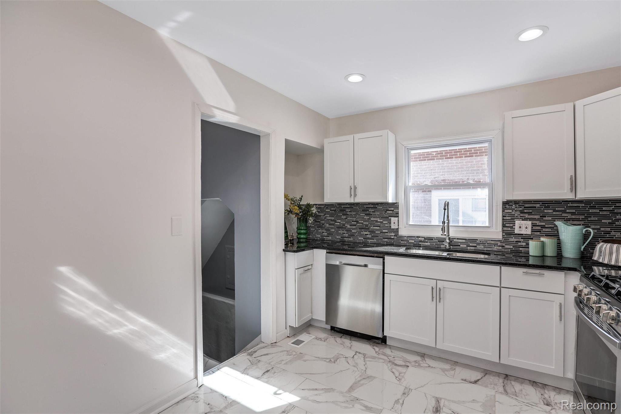 4417 Devonshire Road Detroit, MI 48224 - Photo 11 of 35 4417 Devonshire Rd_Kitchen 2.jpg