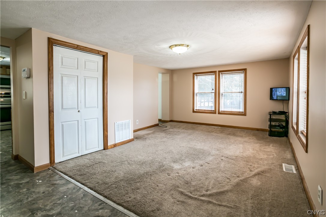 614 Fitch Street Oneida, NY 13421 - Photo 4 of 15