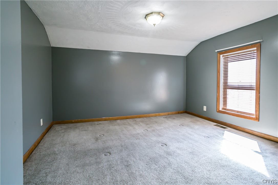 614 Fitch Street Oneida, NY 13421 - Photo 9 of 15 Primary bedroom