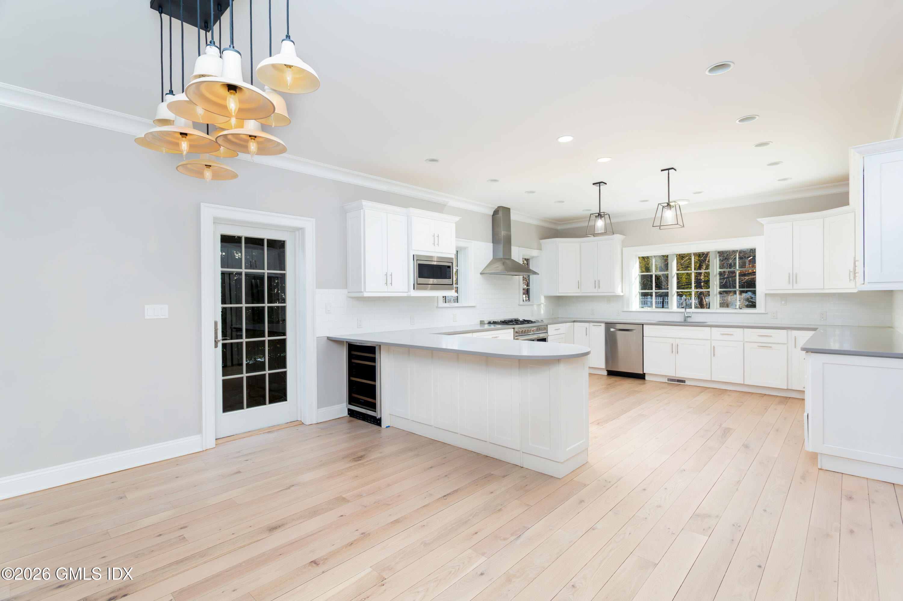 552 River Road Cos Cob, CT 06807 - Photo 14 of 35 River_077