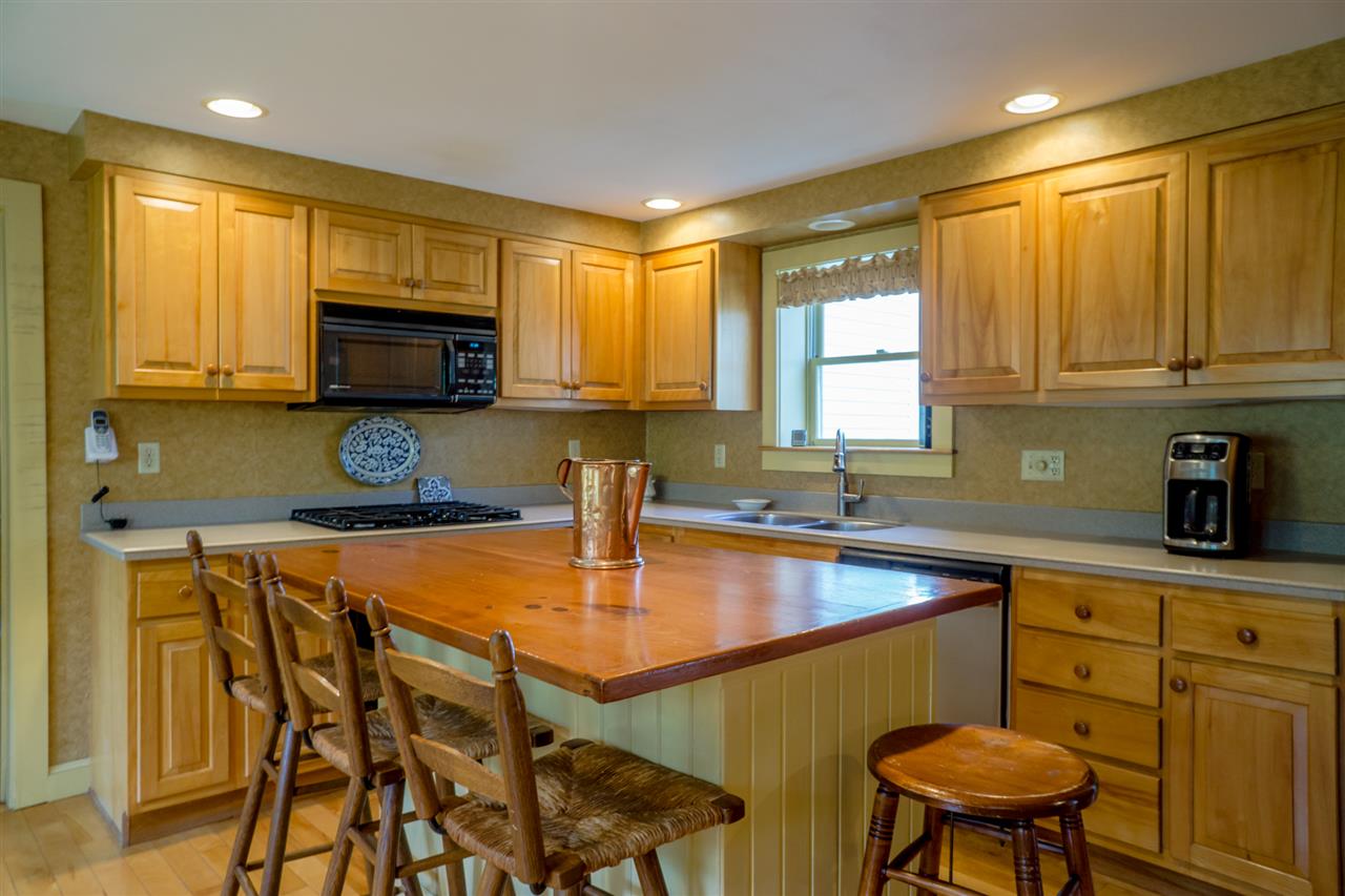 74 Boston Post Road Amherst, NH 03031 - Photo 5 of 40