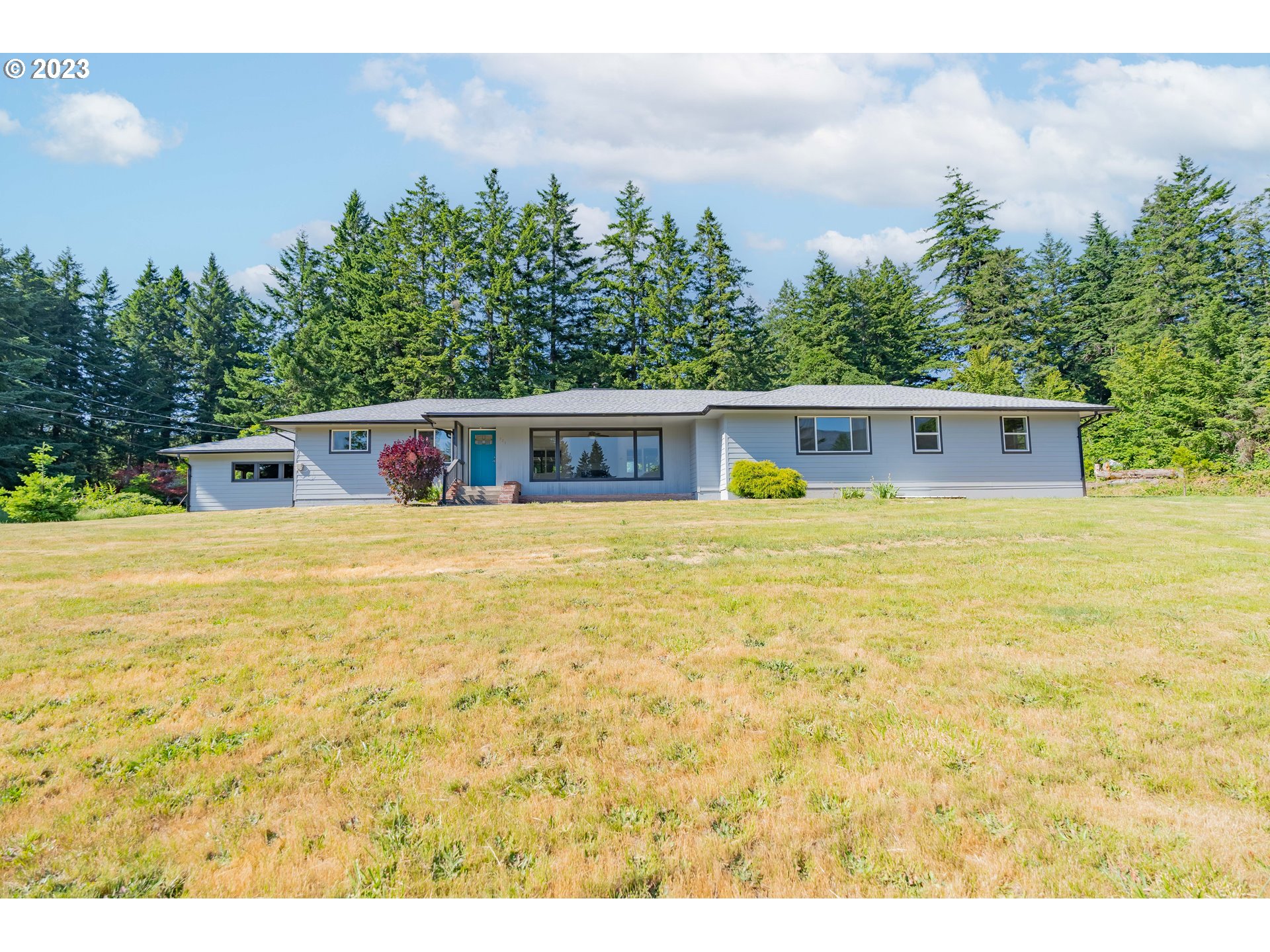 721 Northwest Gropper Road Stevenson, WA 98648 - Photo 44 of 45 a view of a house with a swimming pool