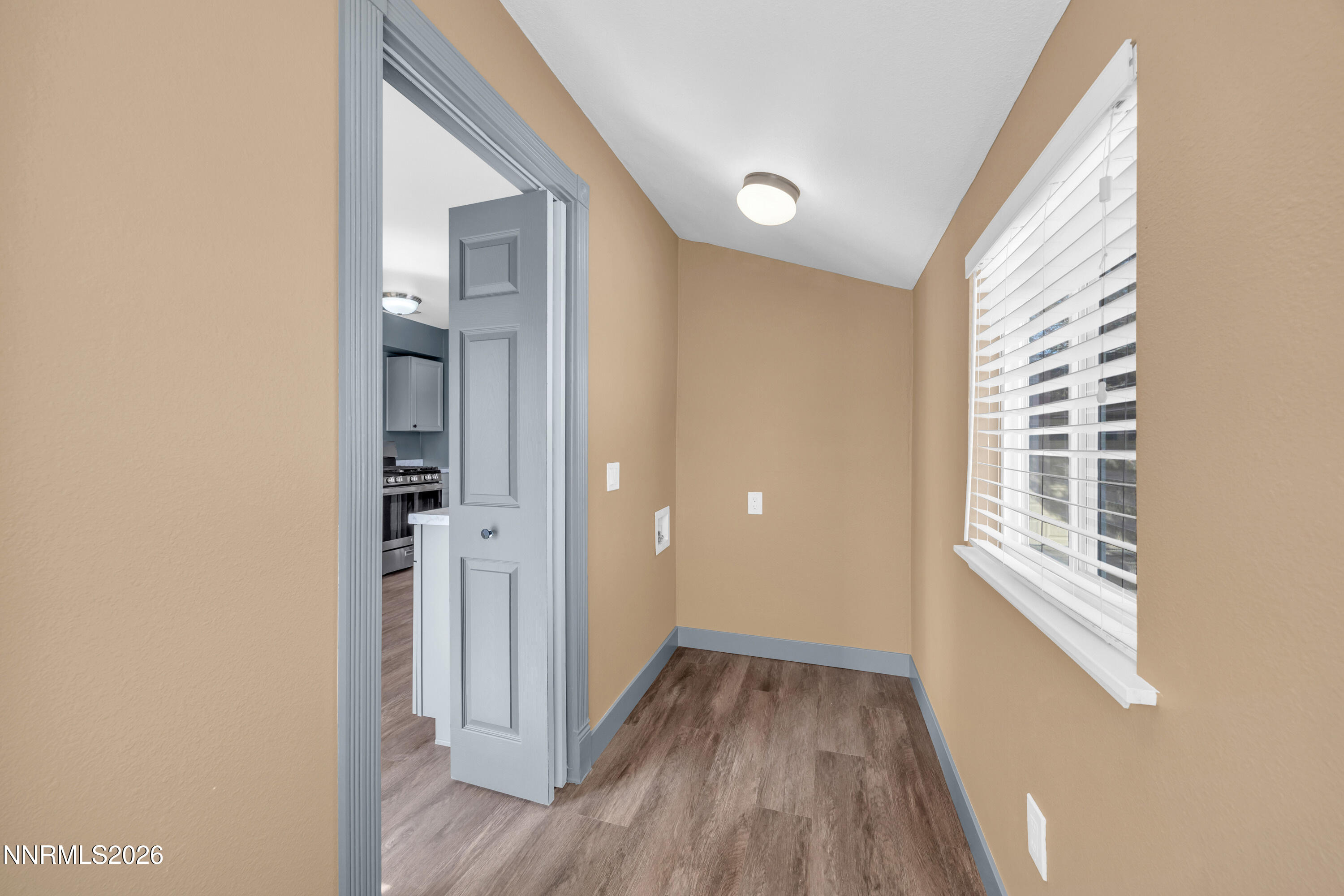 2295 Ellendale Road Reno, NV 89503 - Photo 18 of 23 Laundry Room