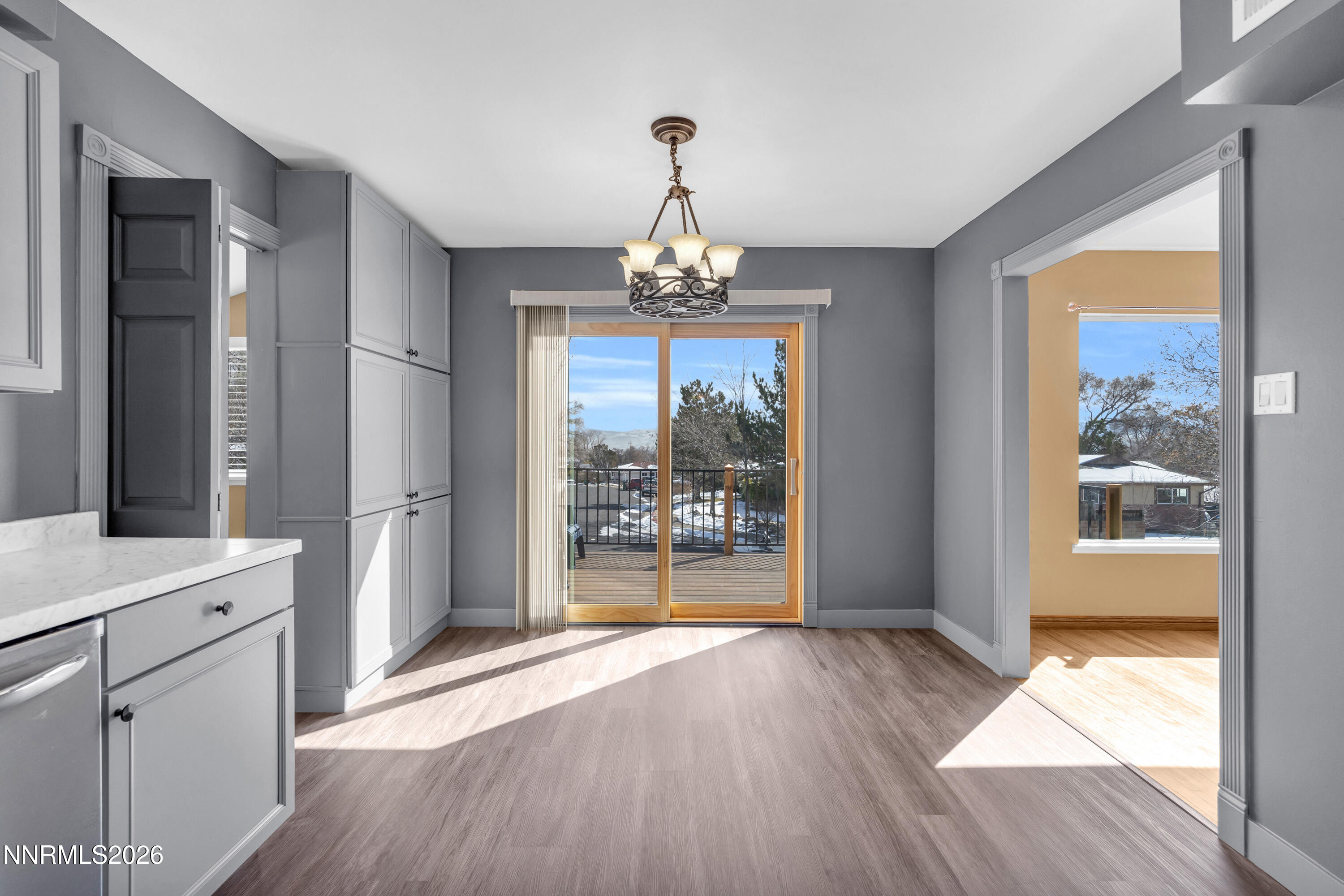 2295 Ellendale Road Reno, NV 89503 - Photo 5 of 23 5_img_9323