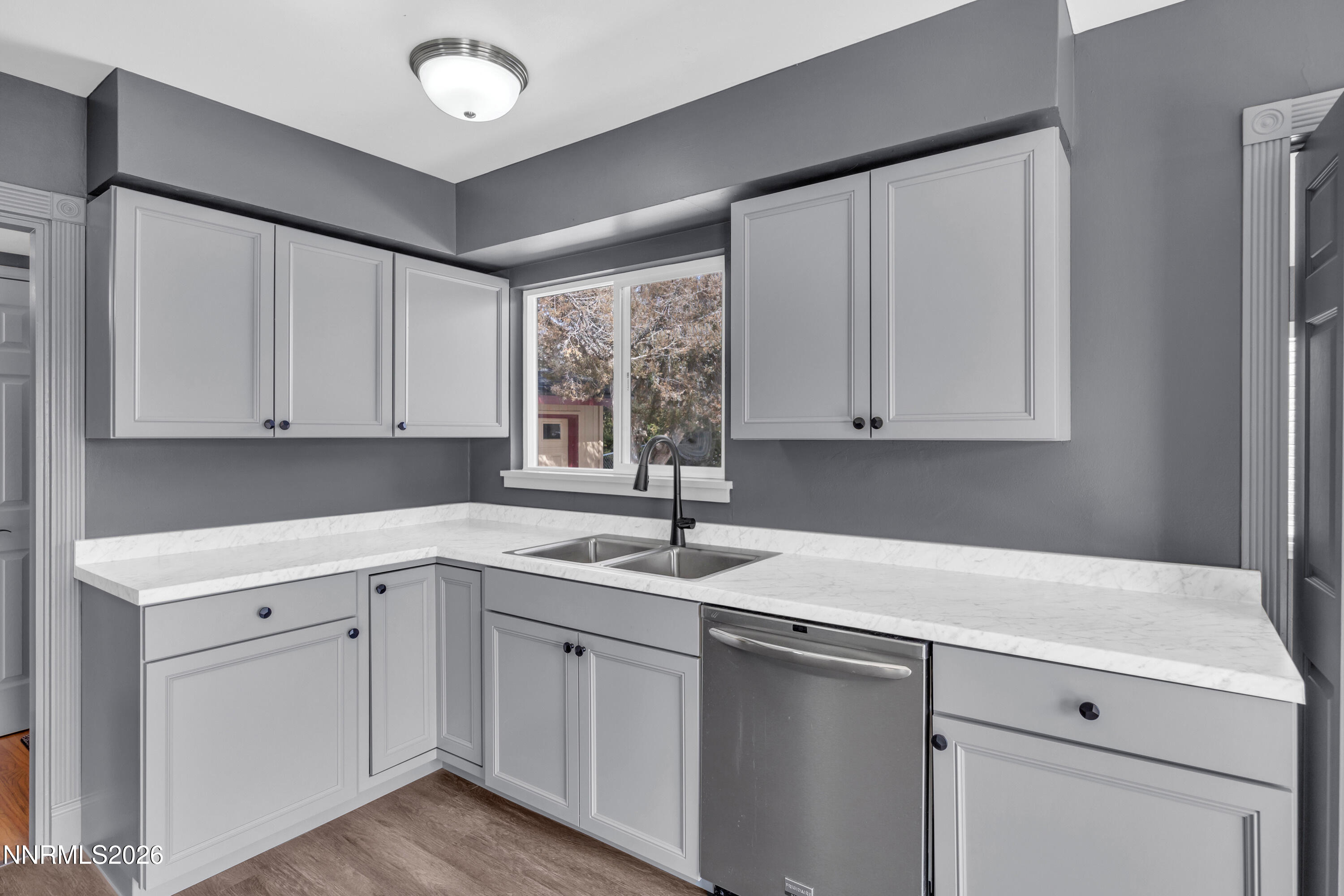 2295 Ellendale Road Reno, NV 89503 - Photo 8 of 23 8_img_9288