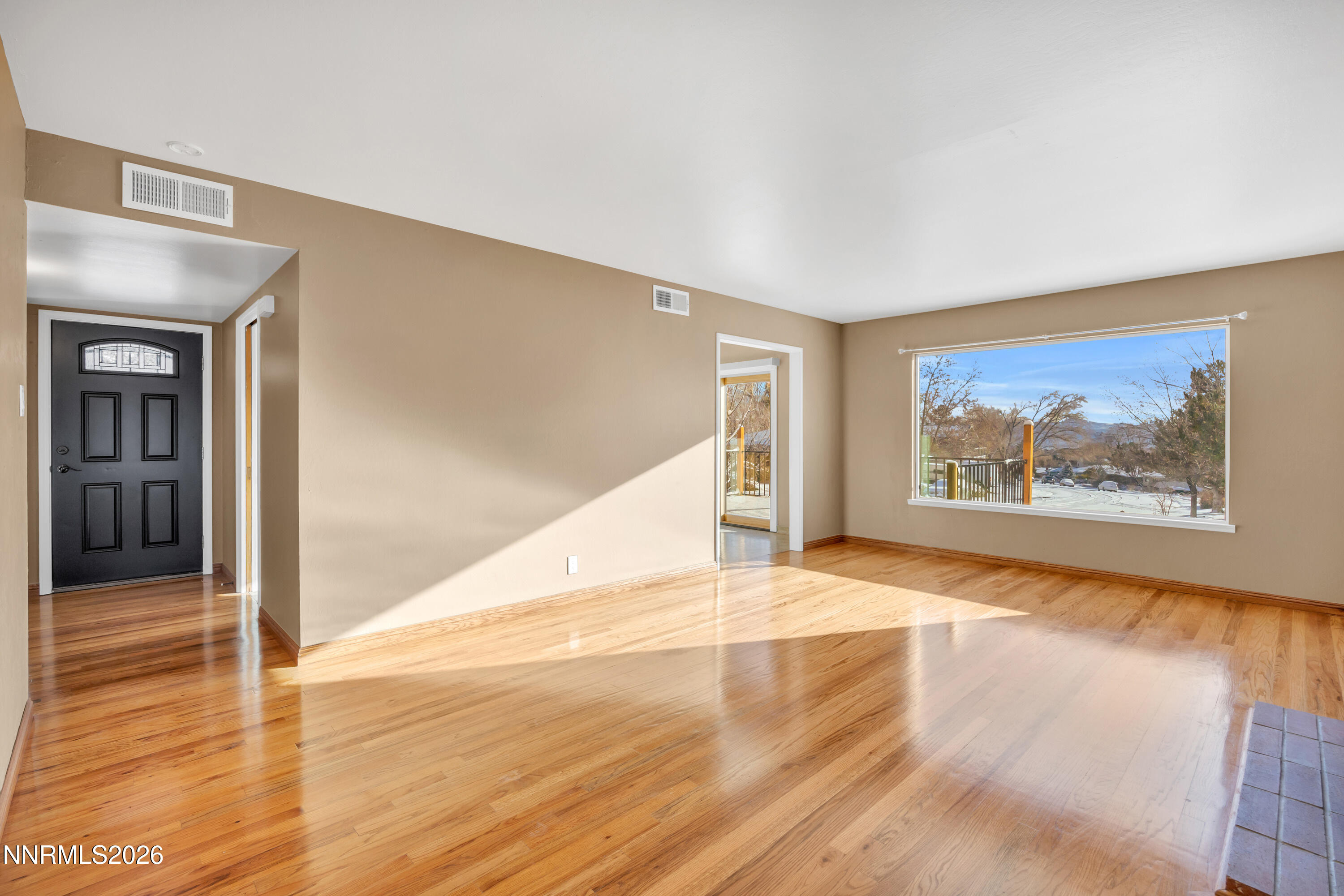 2295 Ellendale Road Reno, NV 89503 - Photo 10 of 23 10_img_7129