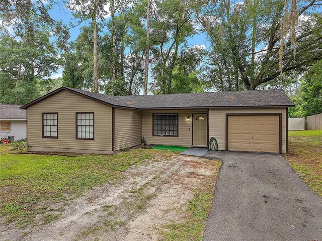 $200,000 | 2404 Northeast 32nd Place, Ocala, FL 34479