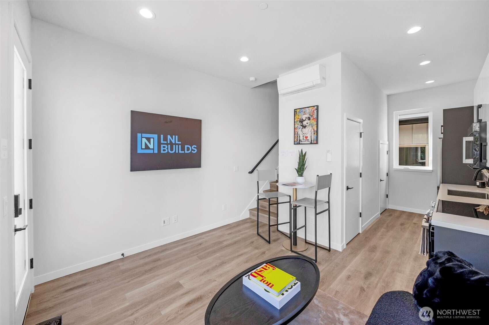 6727 Carleton Avenue South, Unit B Seattle, WA 98108 - Photo 12 of 35