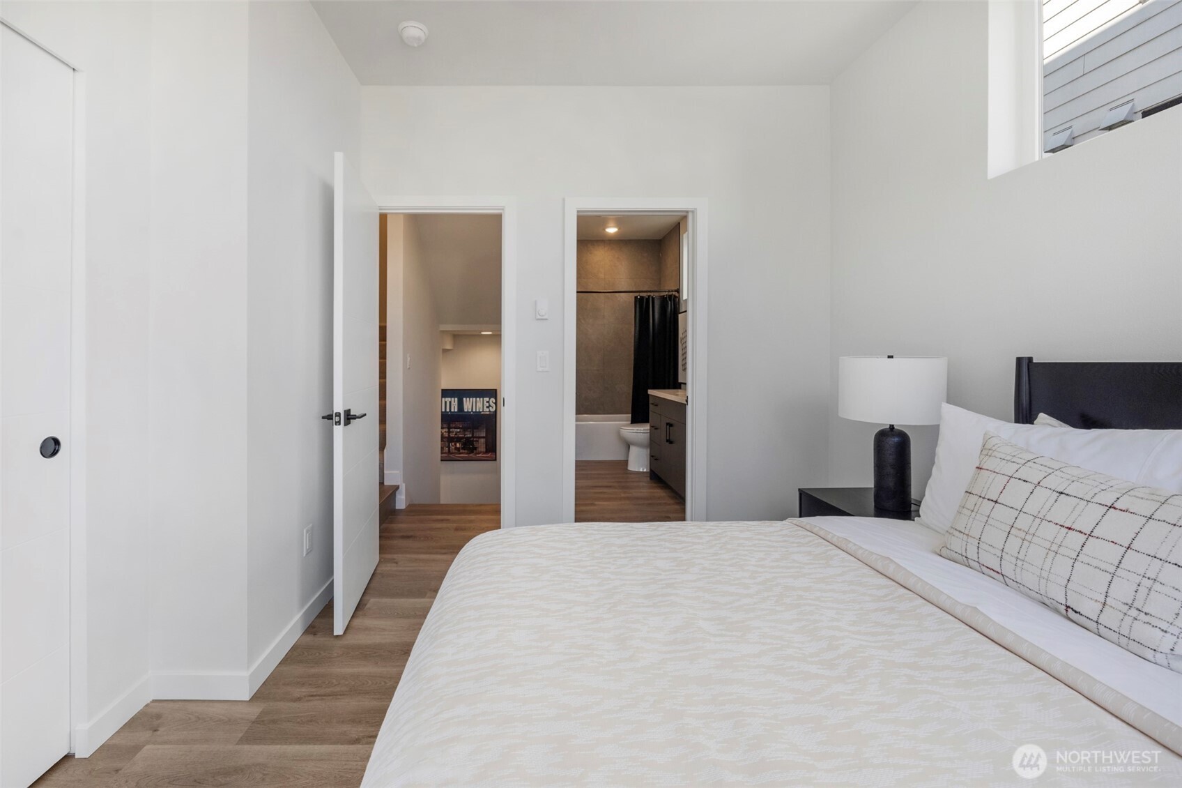 6727 Carleton Avenue South, Unit B Seattle, WA 98108 - Photo 15 of 35