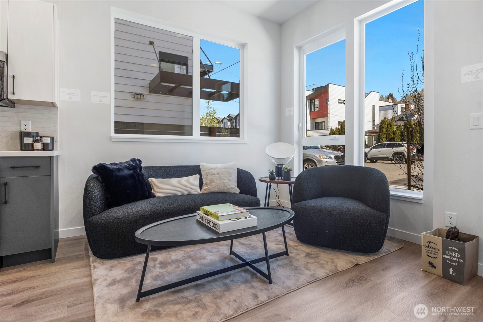 6727 Carleton Avenue South, Unit B Seattle, WA 98108 - Photo 4 of 35