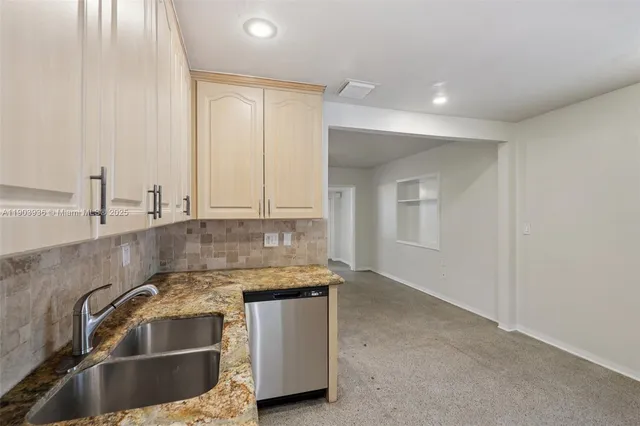 $582,500 | 1213 Northeast 13th Street, Fort Lauderdale, FL 33304