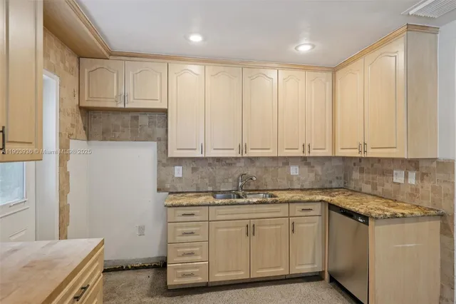 $582,500 | 1213 Northeast 13th Street, Fort Lauderdale, FL 33304