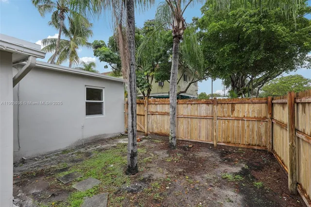 $582,500 | 1213 Northeast 13th Street, Fort Lauderdale, FL 33304