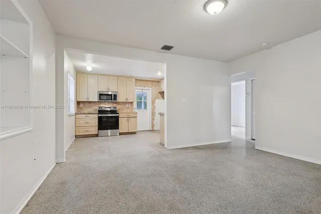 $582,500 | 1213 Northeast 13th Street, Fort Lauderdale, FL 33304