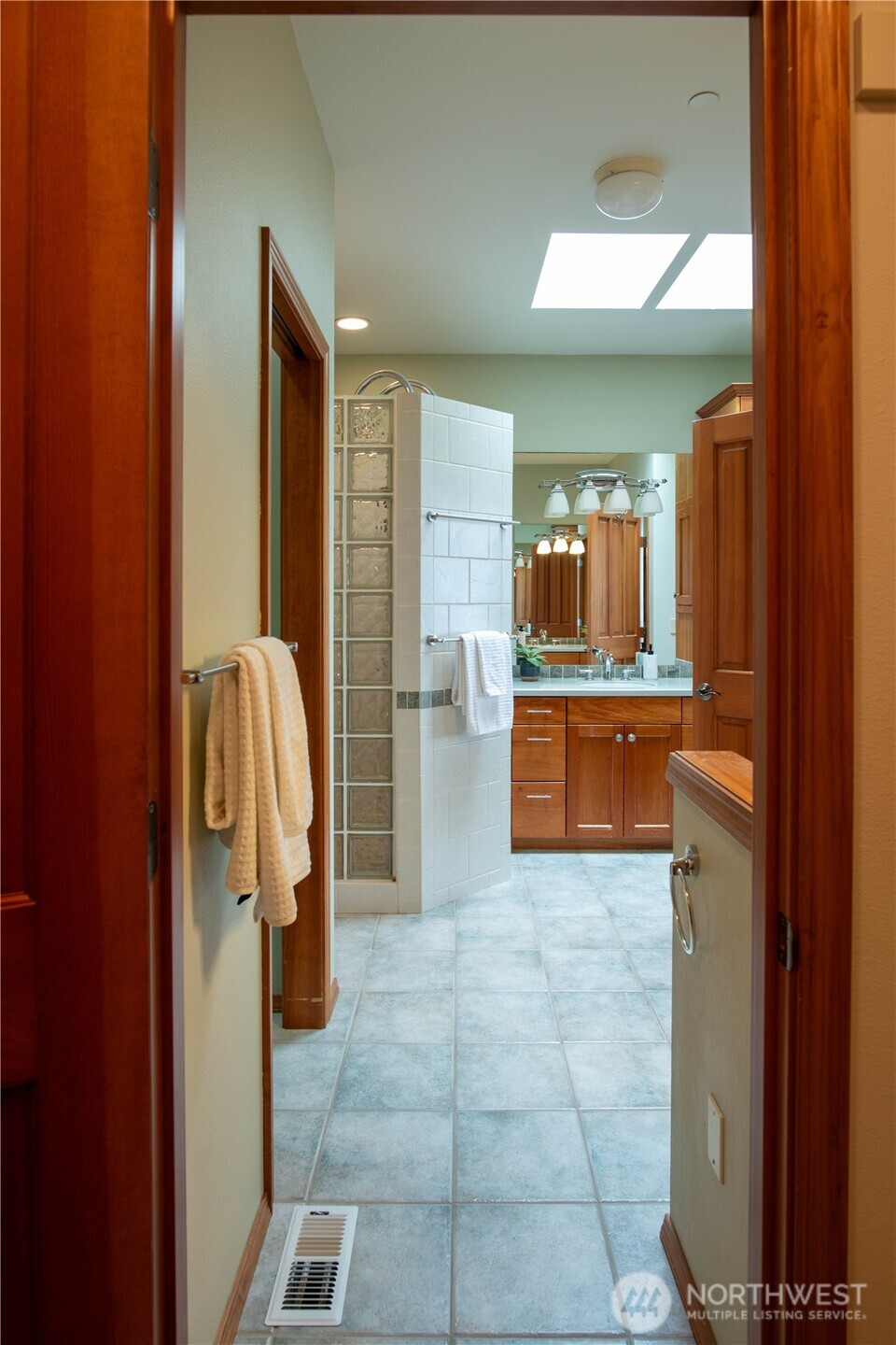 975 Simmons Road Port Angeles, WA 98362 - Photo 17 of 40