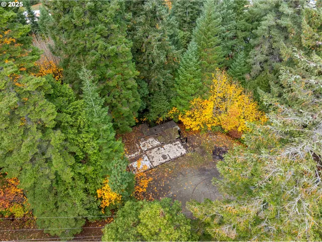 $49,000 | 487 Montgomery Avenue, Glendale, OR 97442