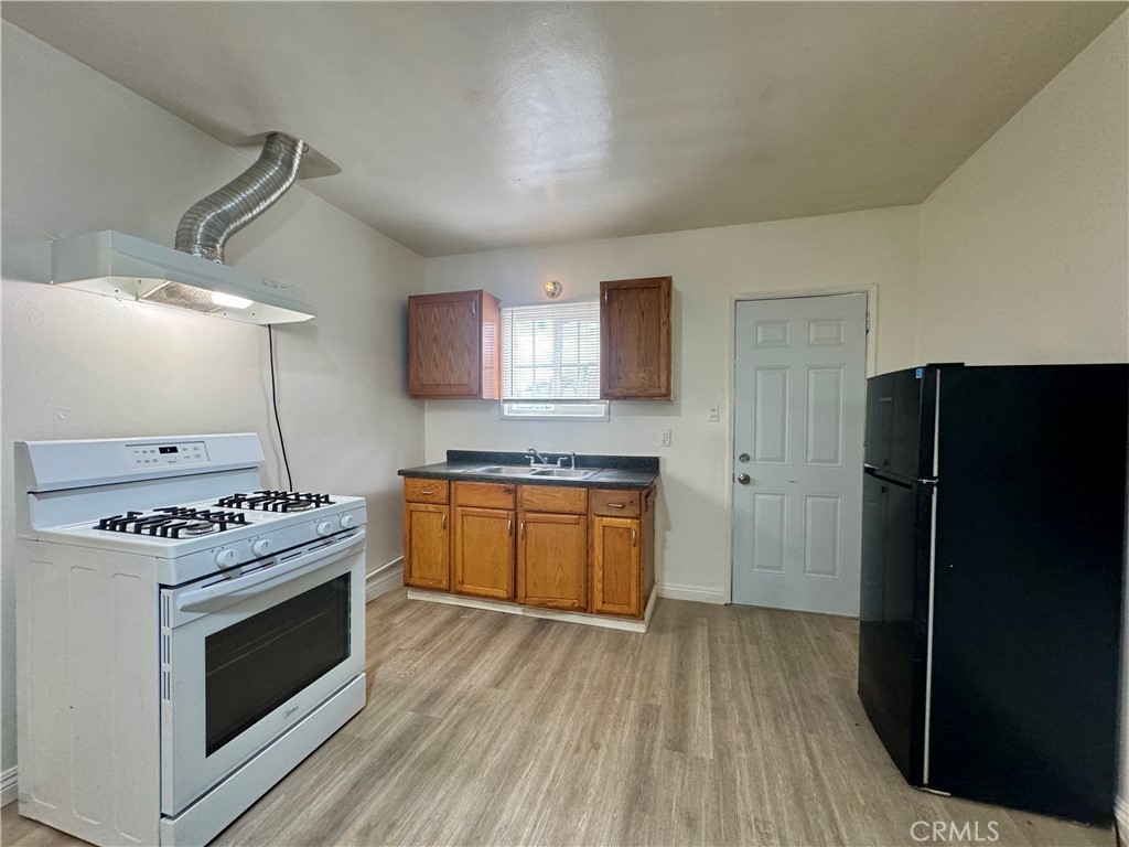 12616 Lambert Road, Unit 5 Whittier, CA 90602 - Photo 2 of 10