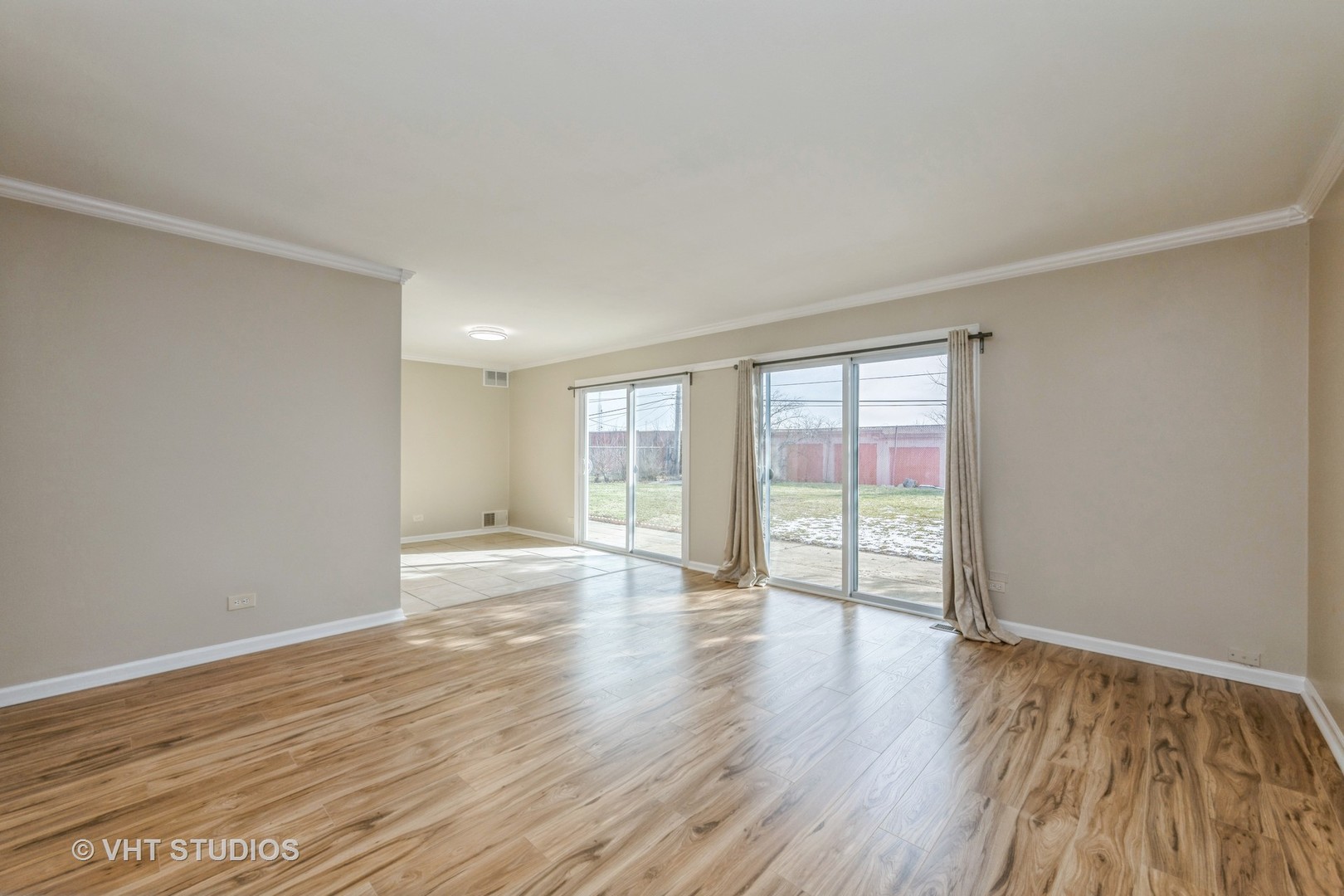 1845 Pierce Road Hoffman Estates, IL 60169 - Photo 3 of 22 Gallery Image 3