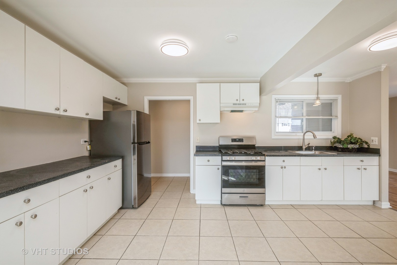 1845 Pierce Road Hoffman Estates, IL 60169 - Photo 5 of 22 Gallery Image 5