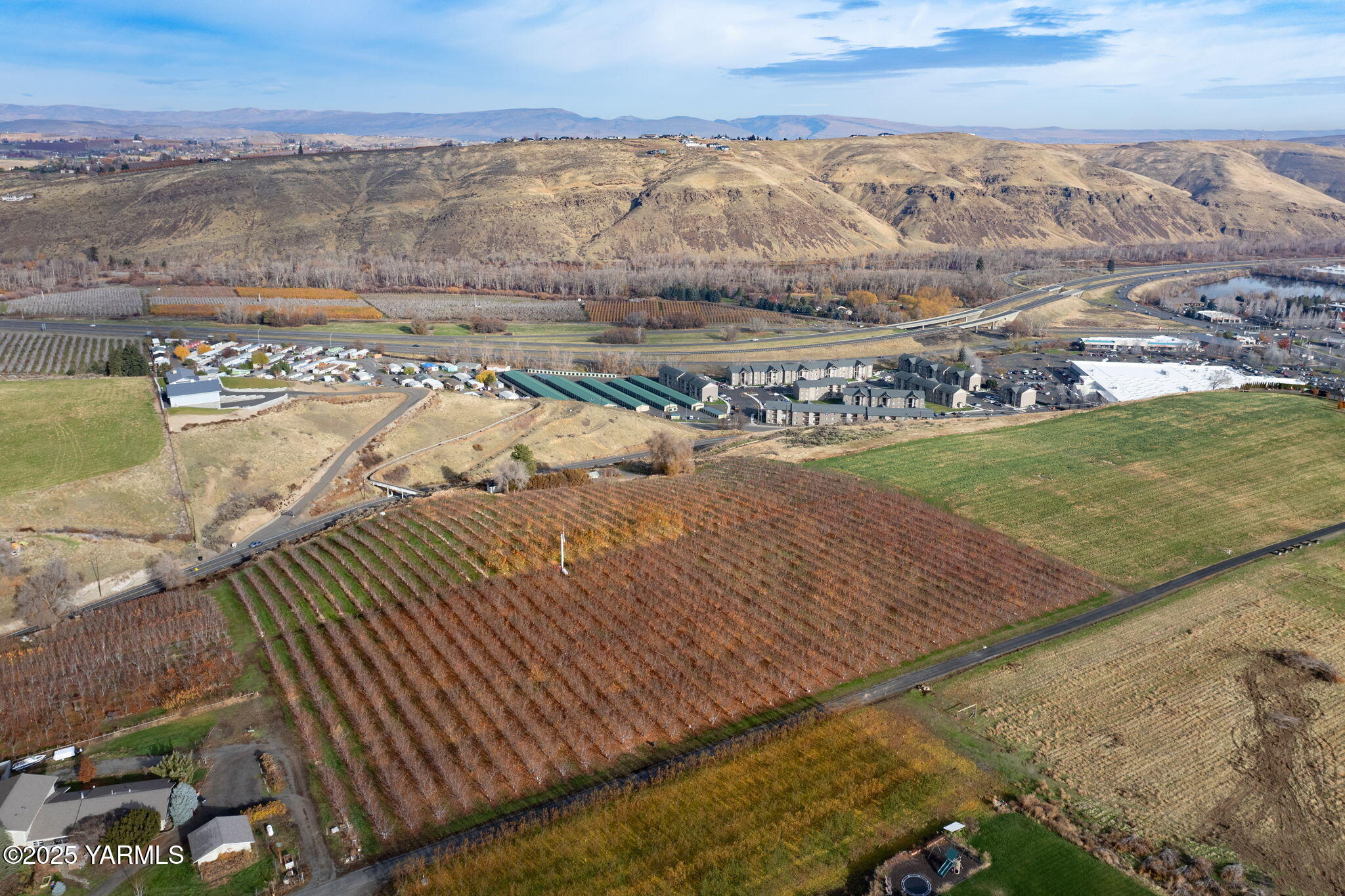 Nka Green Ridge Drive Yakima, WA 98908 - Photo 6 of 14 a view of a city