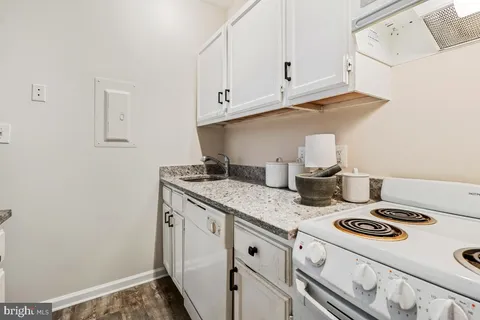 $239,000 | 1954 Columbia Road Northwest, Unit 308, Washington, DC 20009