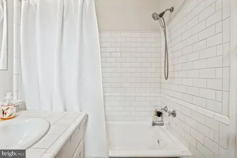 $239,000 | 1954 Columbia Road Northwest, Unit 308, Washington, DC 20009