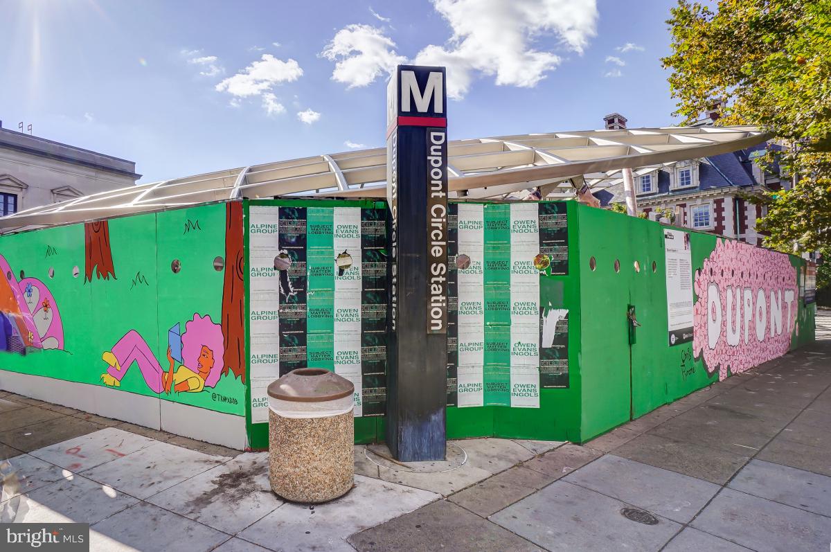 1954 Columbia Road Northwest, Unit 308 Washington, DC 20009 - Photo 29 of 51 a front view of a house with garden