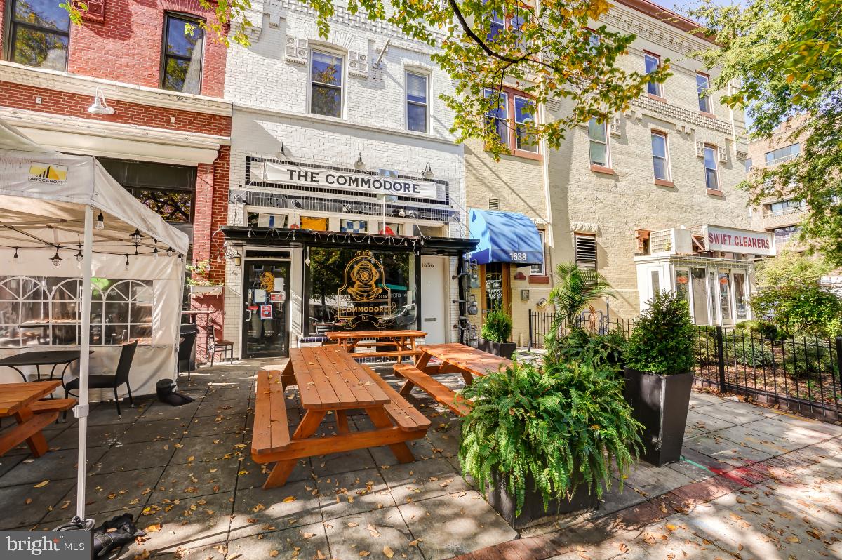 1954 Columbia Road Northwest, Unit 308 Washington, DC 20009 - Photo 34 of 51 a view of a building with sitting area