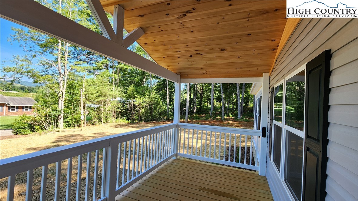 206 Smith Dixon Road Crumpler, NC 28617 - Photo 17 of 34 Gallery Image 17