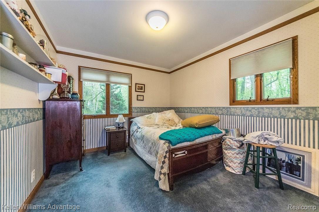 26440 Haggerty Road New Boston, MI 48164 - Photo 29 of 36 20_18.jpg