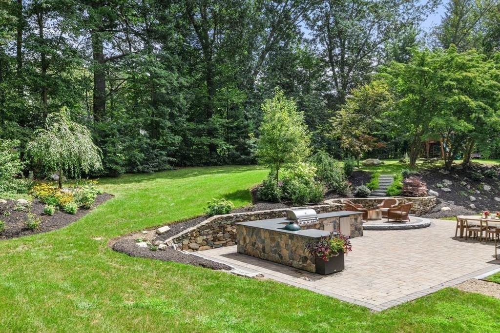 5 Raleigh Road Dover, MA 02030 - Photo 4 of 41 Gallery Image 4