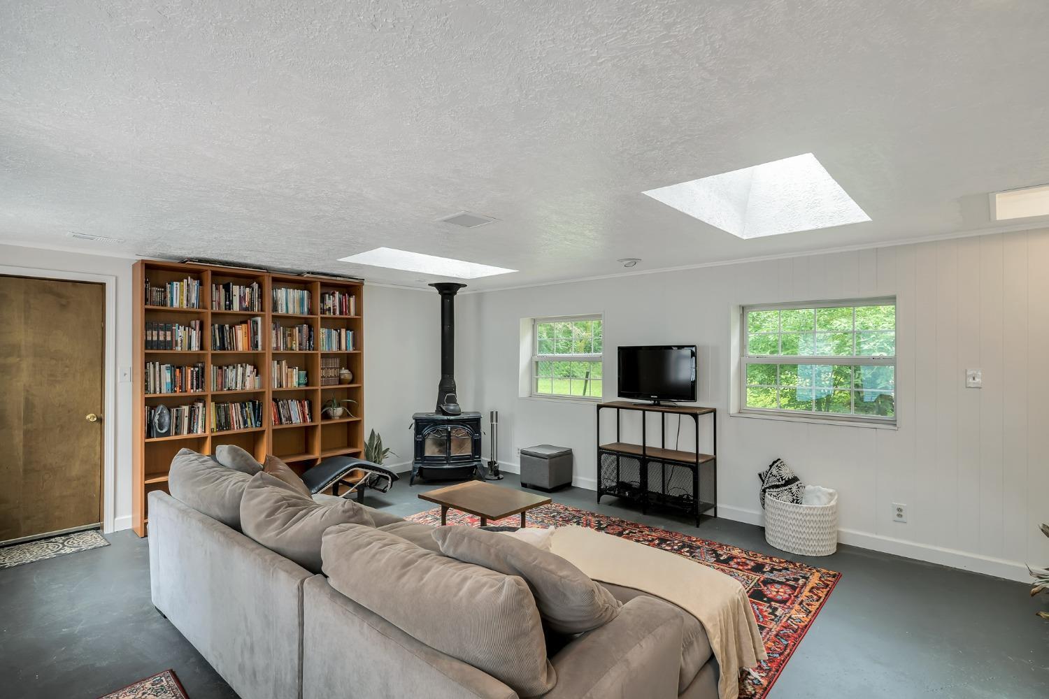 3225 Blue Rock Road Cincinnati, OH 45239 - Photo 14 of 46 Gallery Image 14