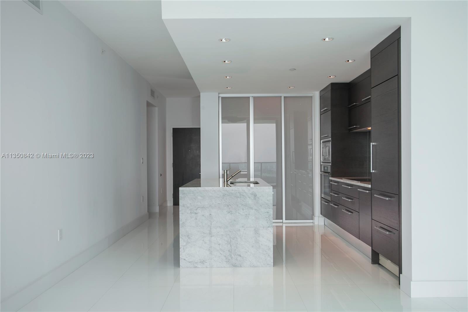 900 Biscayne Boulevard, Unit 4804 Miami, FL 33132 - Photo 14 of 17