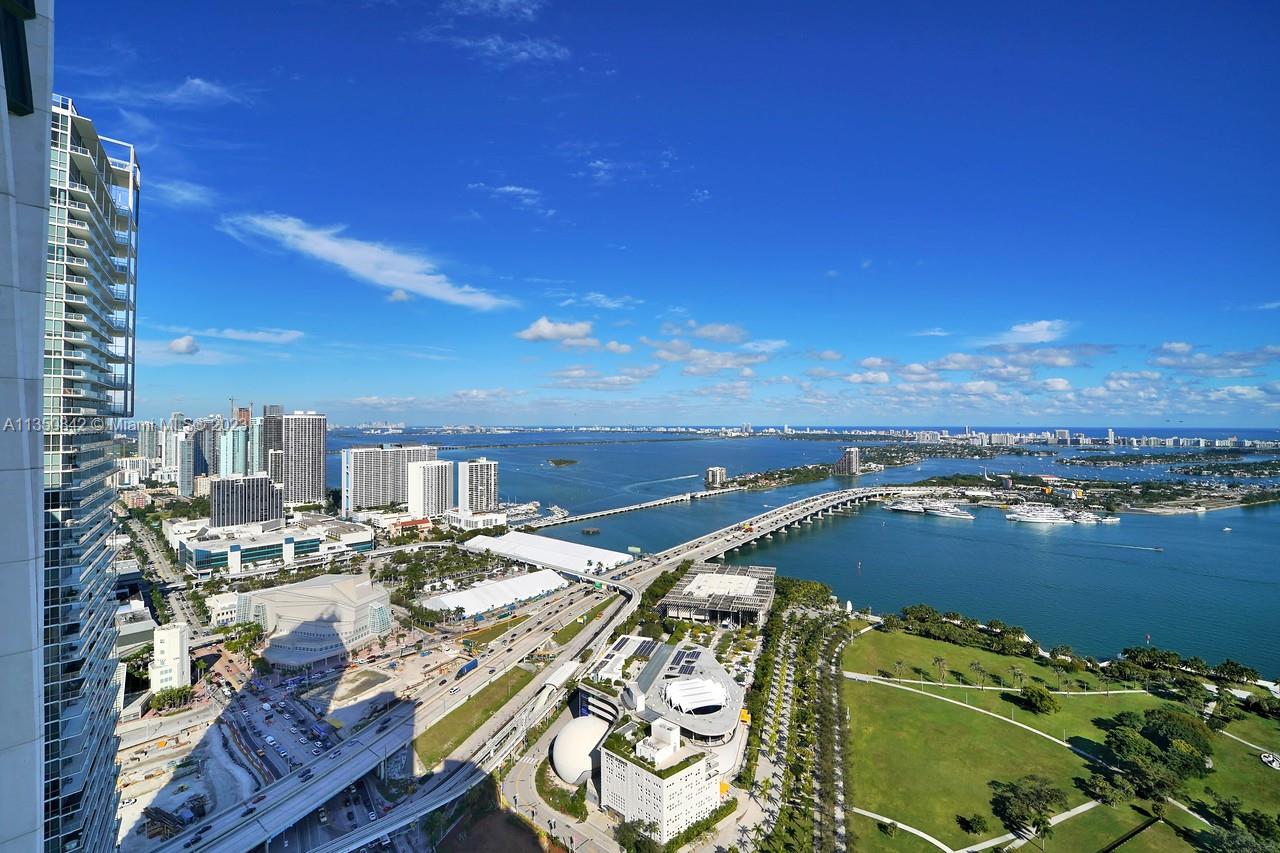 900 Biscayne Boulevard, Unit 4804 Miami, FL 33132 - Photo 16 of 17 a view of a city